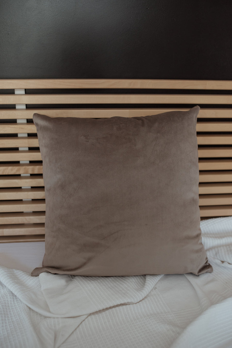 Poduszka Corvus - welur - wkład IKEA 50x50 cm