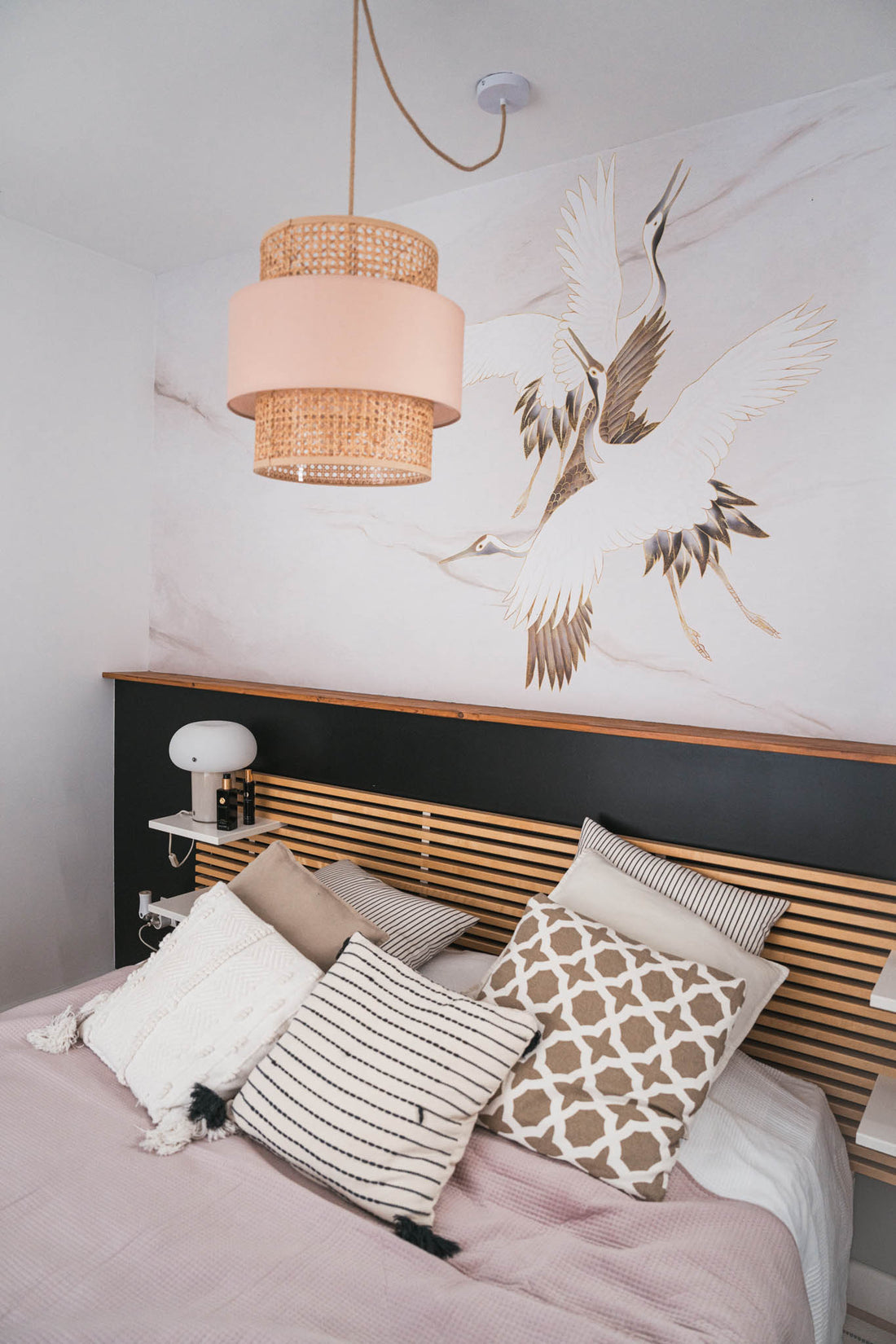 Ivory Tsuru – Custom-made wallpaper