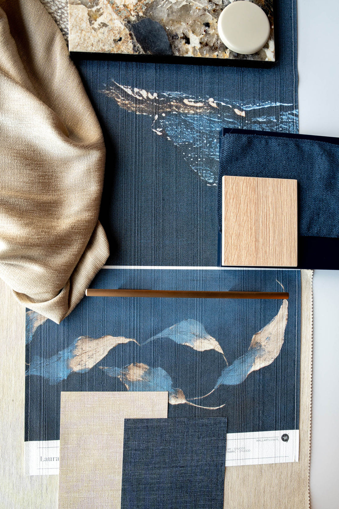 Laura – Made-to-measure wallpaper