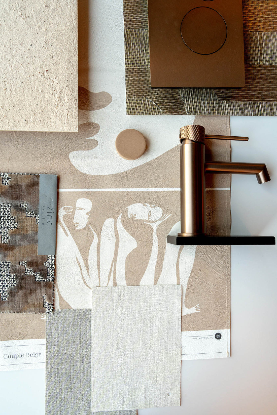 Couple Beige – Custom-sized wallpaper